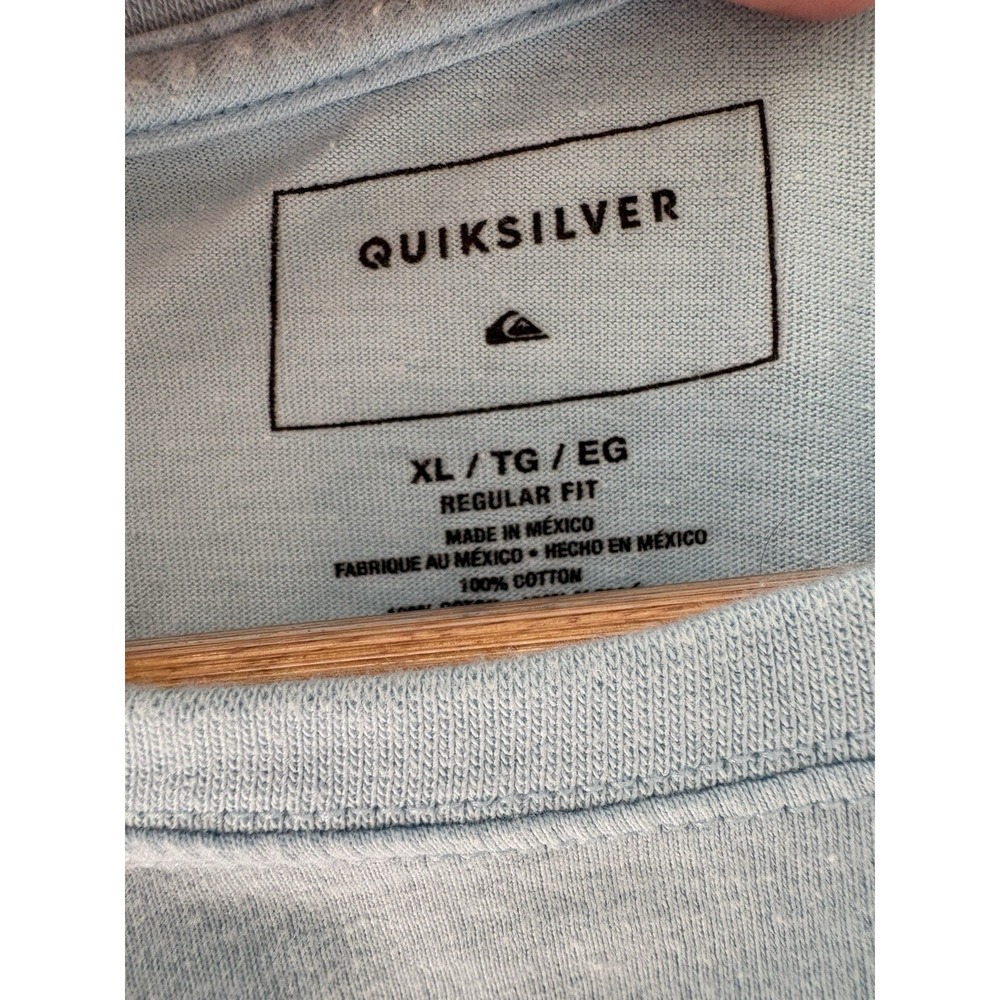 Quiksilver Mens XL Light Blue Graphic T-Shirt Surf Skate Logo Short Sleeve - Picture 3 of 4